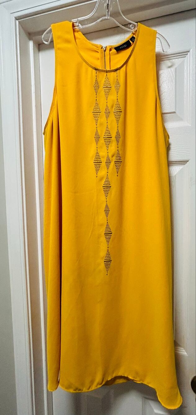 Apt. 9 yellow polyester maxi dress with black geometric pattern, size XL